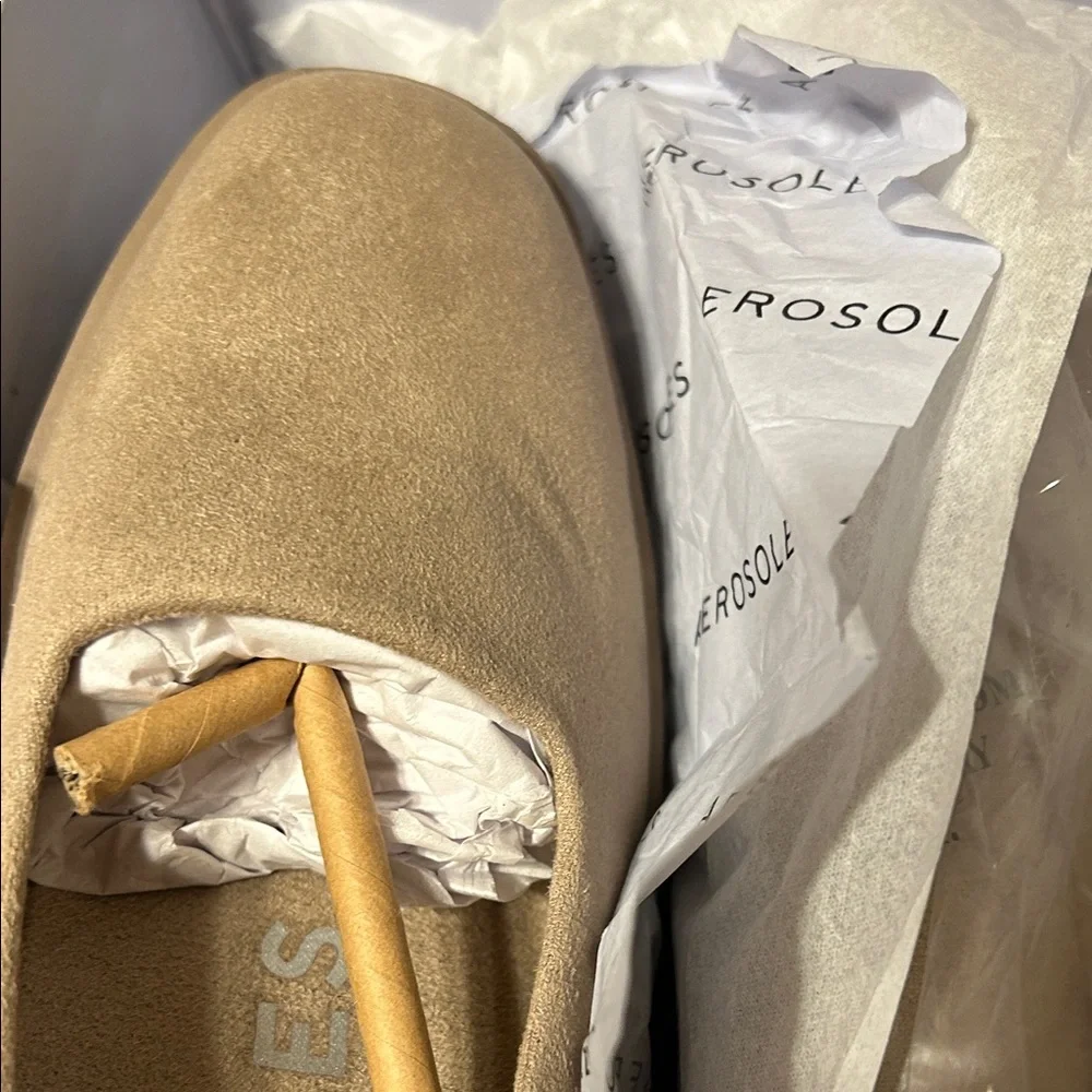 AEROSOLES Trench coat faux suede Platform Slip-Ons size 5 NWOT